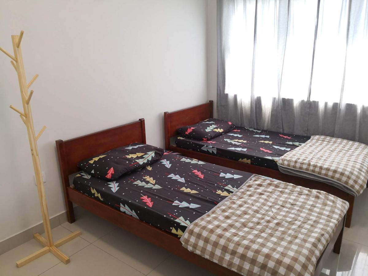 Sparkling Clean Homestay @ Kota Kemuning - Rimbayu Teluk Panglima Garang Exteriör bild