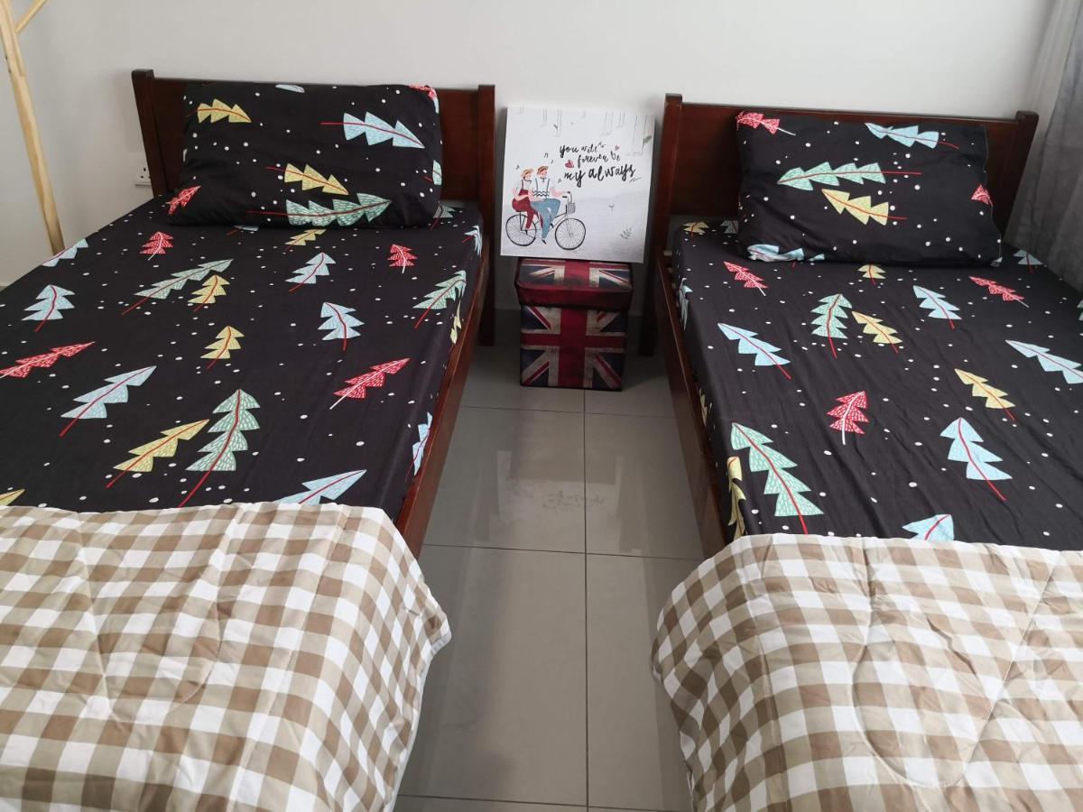 Sparkling Clean Homestay @ Kota Kemuning - Rimbayu Teluk Panglima Garang Exteriör bild
